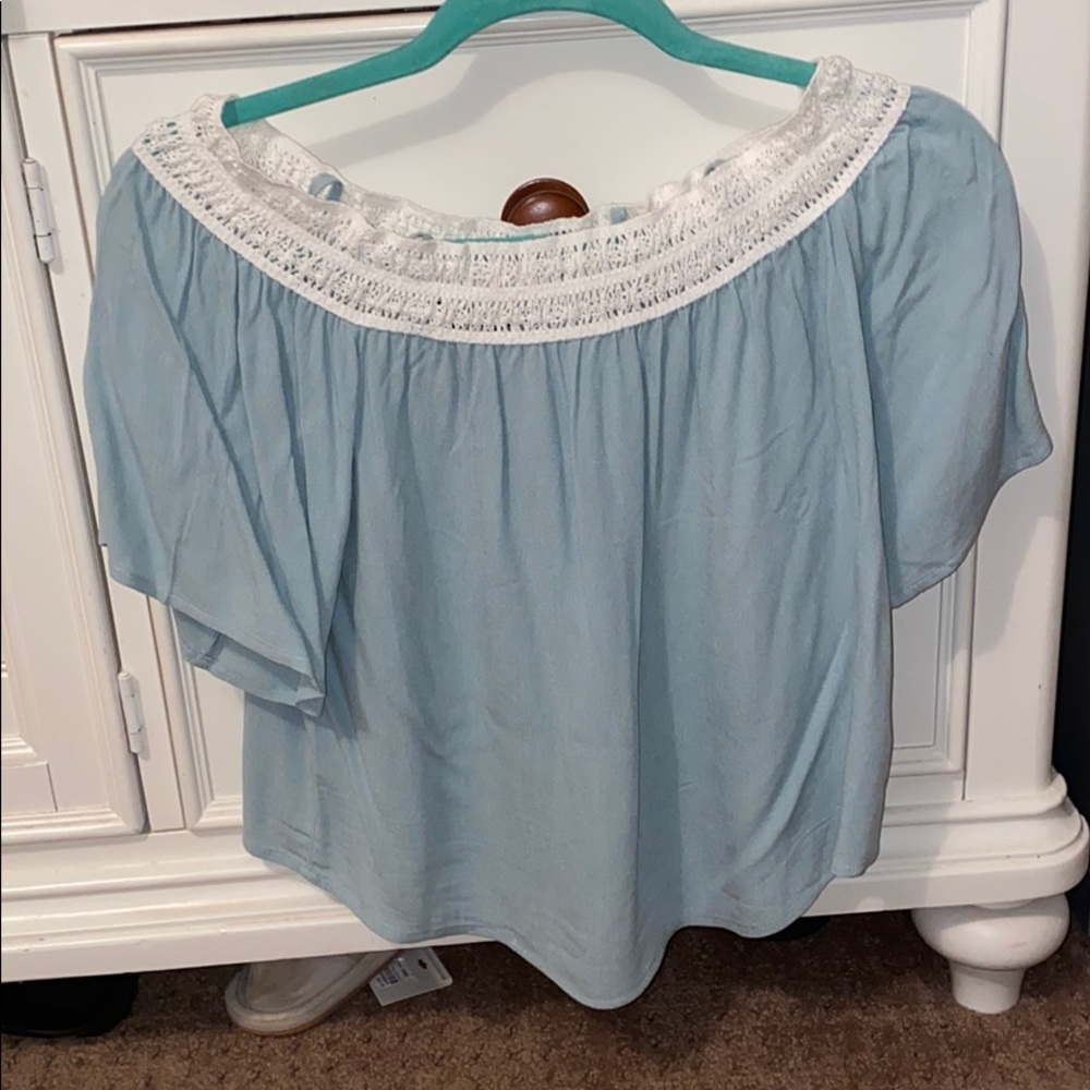 Off-the shoulder baby blue top with lace trim